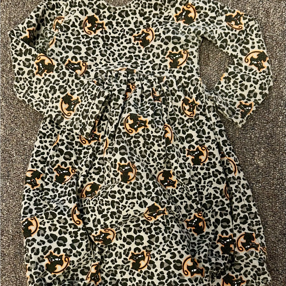 Leopard Print Long Sleeve Romper- Macy Kate Boutique Halloween